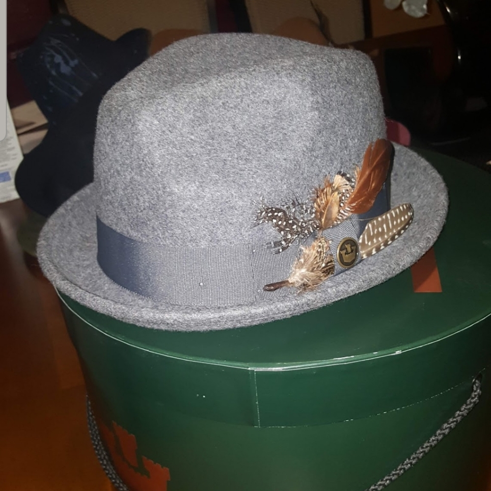 Fedora - Picture 2 of 3